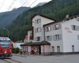 Hotel Posta - Poschiavo - Building