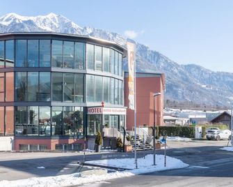 Swiss Heidi Hotel - Maienfeld - Building