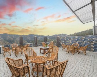 Manaw Valley Resort - Shimla - Balcón