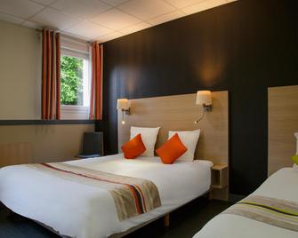 The Originals City, Clos de l'Orgerie ,Château Gonthier - Château-Gontier - Bedroom