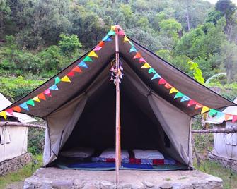 Escape Tribal Camps - Chakrāta