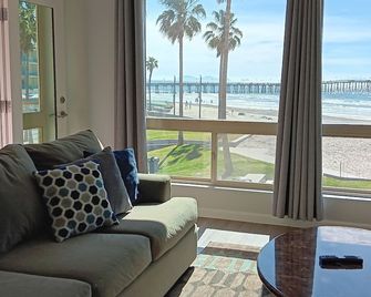 Beach Front Condo! San Diego-Imperial Beach-Coronado dod, Military Welcome! - Imperial Beach - Balkon