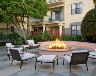 Residence Inn by Marriott Palo Alto Menlo Park - Menlo Park - Patio
