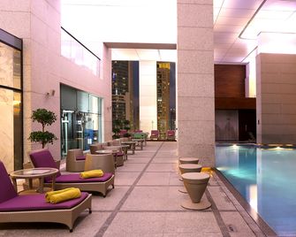 Voco Bonnington Dubai By IHG - Dubai - Pool