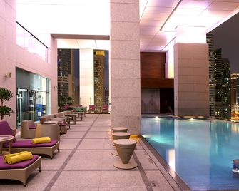 Voco Bonnington Dubai By IHG - דובאי - בריכה