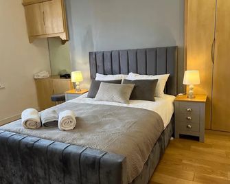 Duplex Apartment in Greater Manchester - Oldham - Bedroom