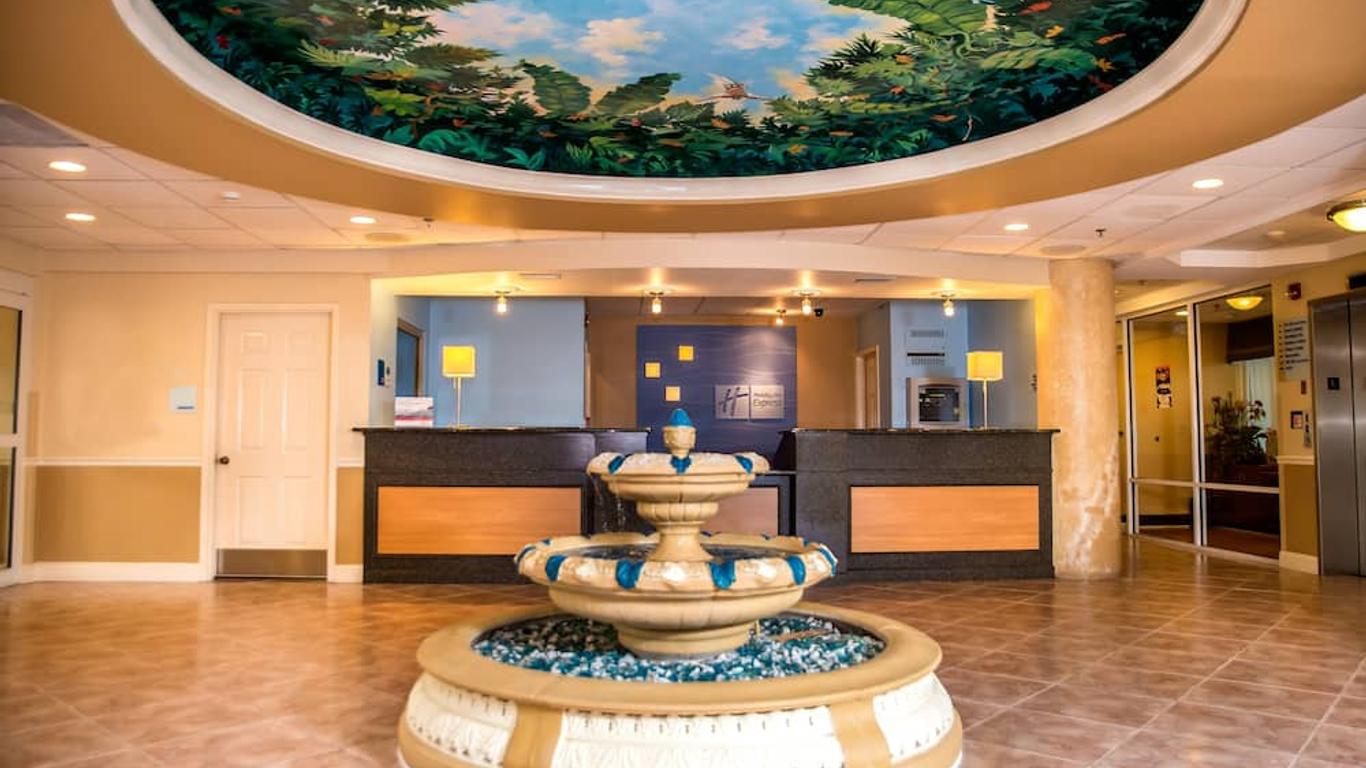 Holiday Inn Express & Suites Cocoa Beach By IHG