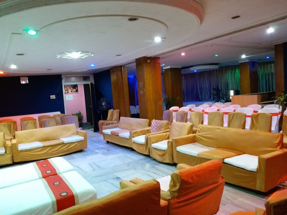 Hotel Mahalaxmi Indo Myanmar - גוואטי - טרקלין