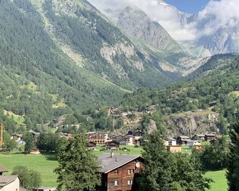 Aktiv- und Genusshotel Alpenblick - Fiesch - Buiten zicht