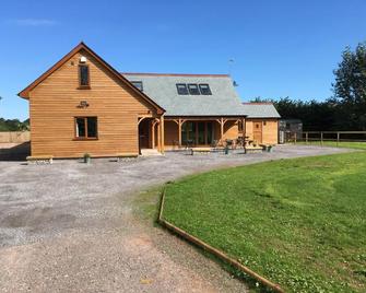 The White Horse Inn - Watchet - בניין