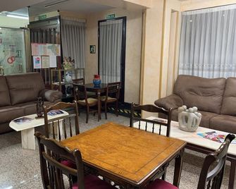 Hostal Juan XXIII - San Sebastián de los Reyes