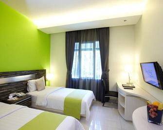 Patra Bandung Hotel - Bandung - Bedroom