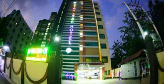 Vega Star Hotel - Yangon - Κτίριο