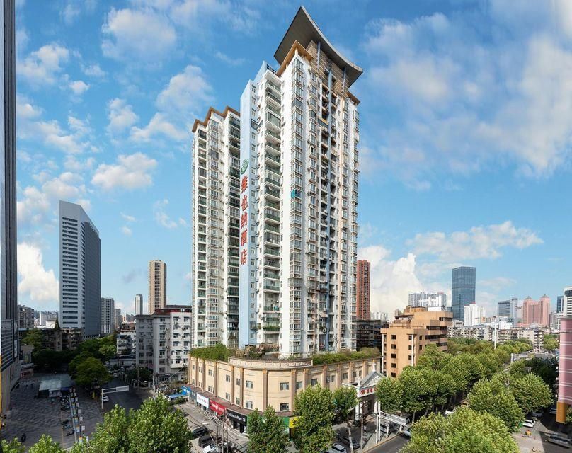 Vienna Hotel Wuhan Lingjiao Lake Wanda Metro Station thumbnail 3