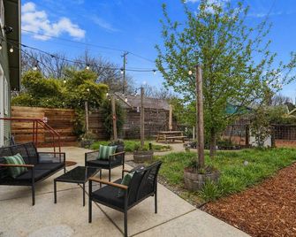 Yolo Bungalow - Cozy Craftsman in Downtown Davis - Davis - Patio