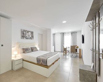Sonrisa Deluxe Apartments, Levante - Benidorm - Habitación