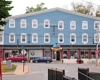 Smugglers Cove Inn - Lunenburg - Edifici