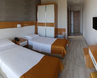 Hotel Santana - Altınoluk - Bedroom