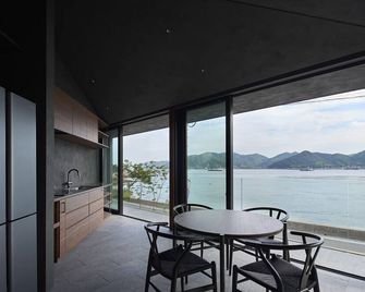 Seaside Villa Seen - Onomichi - Balcony