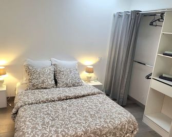Superbe Appartement Avec Parking Sécurisé à 20 Minutes de Paris - Longjumeau - Chambre