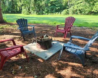 Stay at Lakeside (close to St Mary's Hospital) - Kitchener - Patio