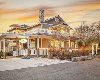 Polo House and Bungalows - Santa Ynez - Building