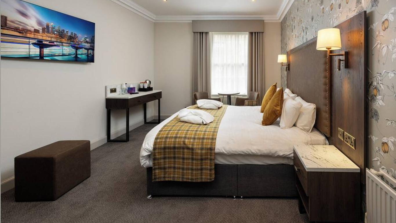 New Town Hotel