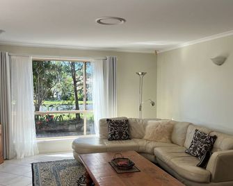 71 Tingira Close Rainbow Beach - Rainbow Beach - Huiskamer