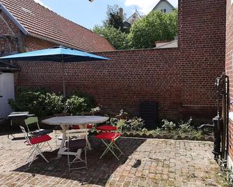 Le repos bien mérité - Nesle - Patio