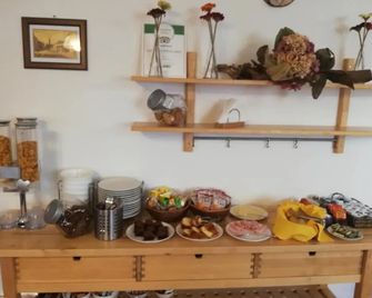Agri Village Pavia - Certosa di Pavia - Buffet