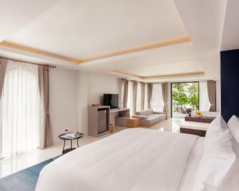 Anona Beachfront Phuket Resort-Sha Extra Plus - Patong - Sovrum