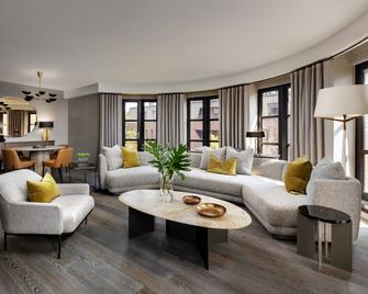 ذا هازيلتون هوتل تورنتو - تورونتو - غرفة معيشة