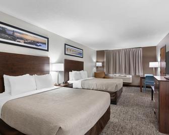 Quality Inn - Grand Forks - Bedroom