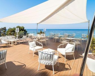 Grand Hotel Santa Maria - Castellabate - Pátio