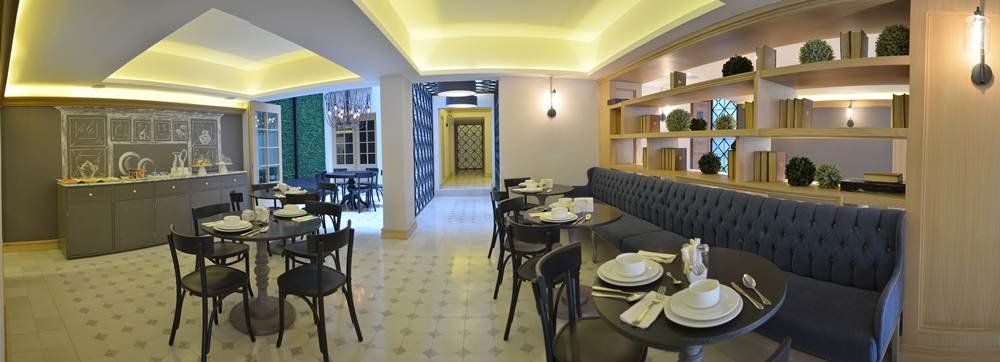 Restaurant view of Hotel Plaza Revolución