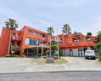 Hotel Sun Resort Shirahama - Shirahama - Building