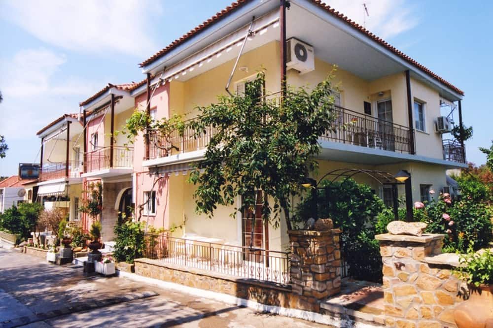 Aphrodite Lemnos - Myrina - Building