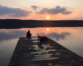 At Home On Lake Belauer - Wankendorf - Piscina