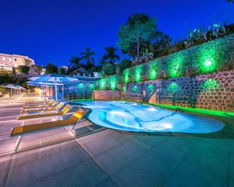 Hermitage Resort & Thermal Spa - Ischia - Piscina