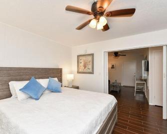 Sea Club II by Beachside Management - Siesta Key - Bedroom