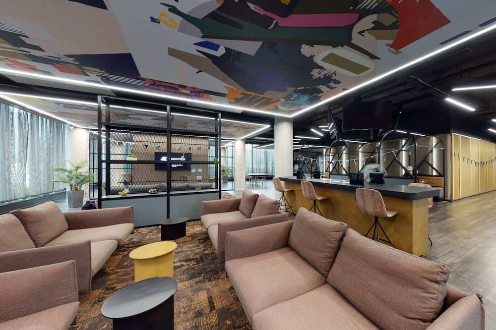 For Students Only Canvas Manchester - מנצ'סטר - טרקלין