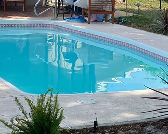 lake side house in the middle of orange country/ - Lake Placid - Zwembad