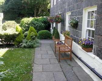 Longfrie Inn - Saint Saviour - Patio