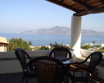 Hotel Da Franco Relax and Pool - Santa Marina Salina - Balcone