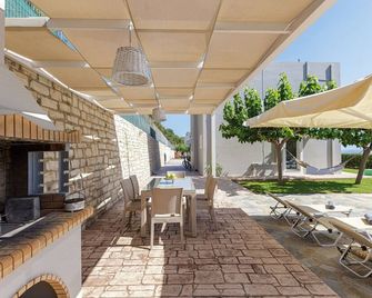 Amazing Crete Villa | Villa Serenity Vista | 3 Bedrooms | Private Pool - Kato Rodakino - Patio