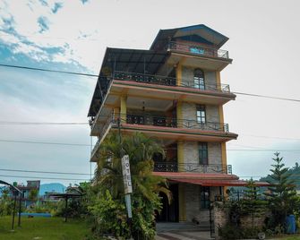 Hotel Young's Stupa - Pokhara - Building
