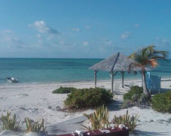 Private Casa on Bonefish Beach - also a Motorboat and Sailboat for rent - Marsh Harbour - Playa