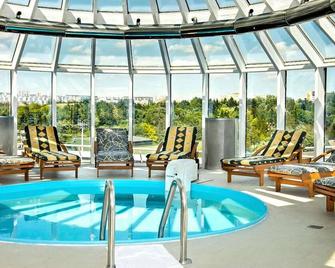 Cosmopolitan Bobycentrum - Czech Leading Hotels - Brno - Pool