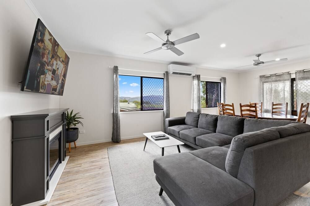 Highview Atherton - Atherton - Living room