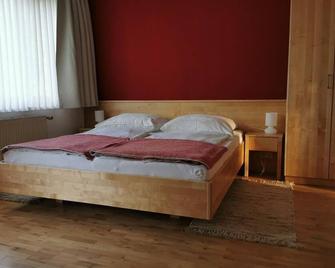 Doppelzimmer mit Du/wc - Villa Hansi - Seeboden - Habitación